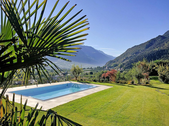 Pool 2, Apartment in Goldrain With Pool & Mountain Views, Bolzano