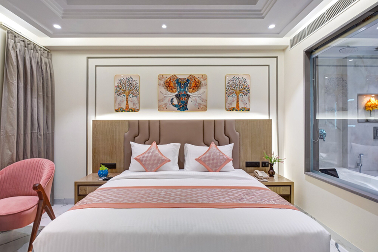 Bedroom 3, Gold The Royal, Delhi