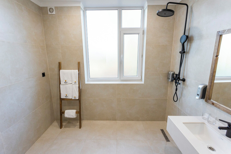 Bathroom 4, Akjola, Bishkek