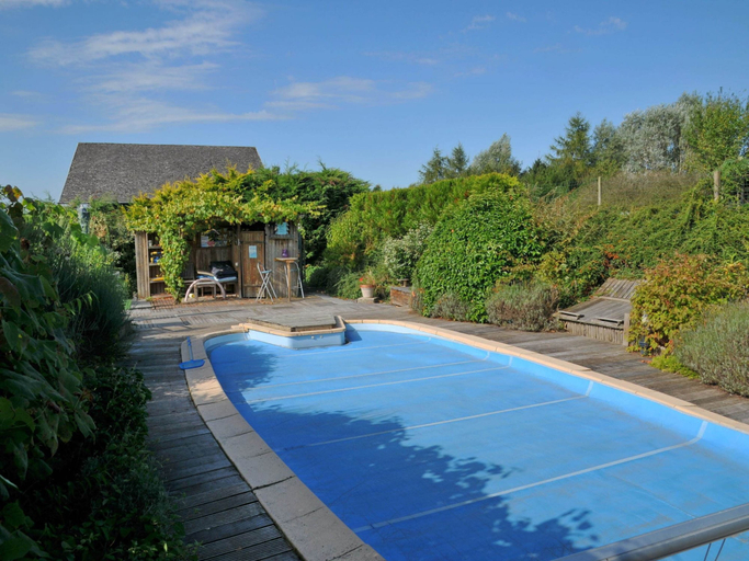Sport & Beauty, Holiday Home in Somme-leuze With Pool & Sauna, Namur