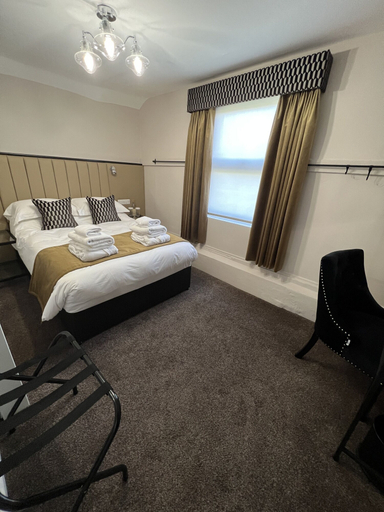 Bedroom 3, The Kings Head, Essex