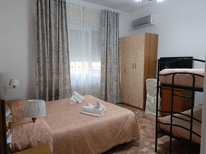 Bedroom 23