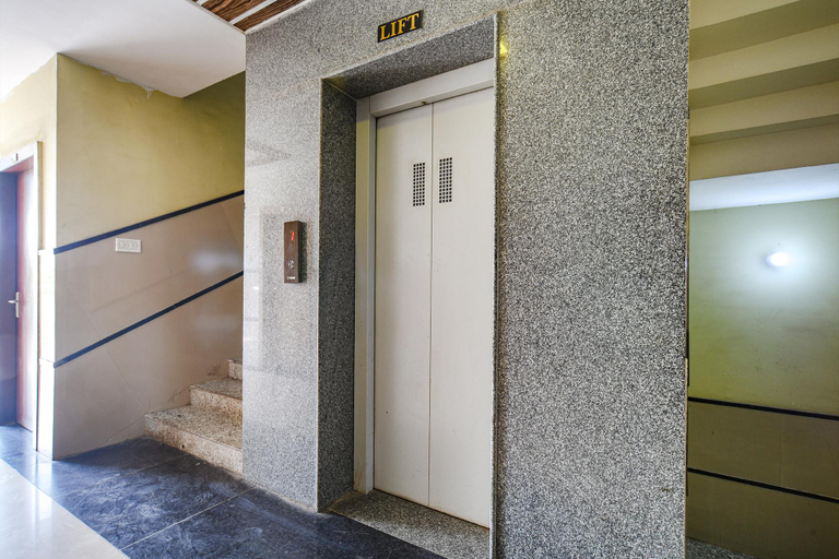 Public Area 2, FabHotel Parihar Palace, Ujjain