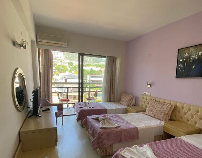 Bedroom 4, Porteras Hotel, Kuşadası