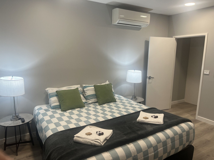 Bedroom 3, Nouveau on Young, Newcastle - Throsby