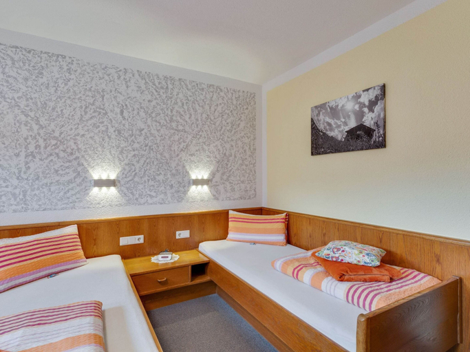 Bedroom 3, Vibrant Apartment near Ski Area in Fiss, Landeck