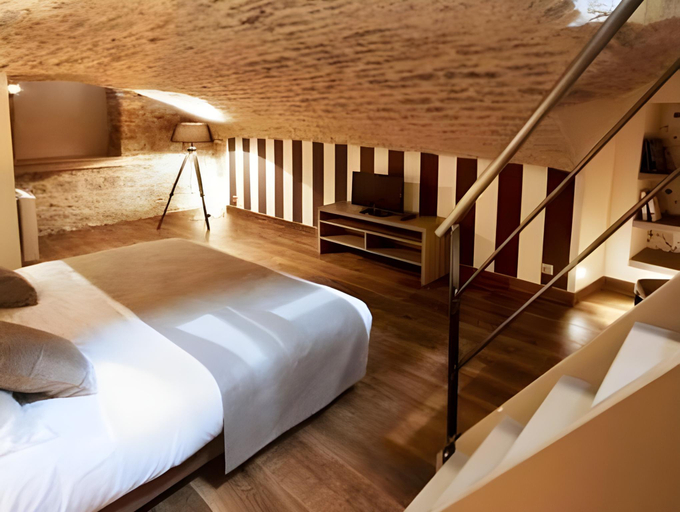 Bedroom 12