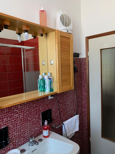 Bathroom 3, Sant'Eurosia Due, Bologna