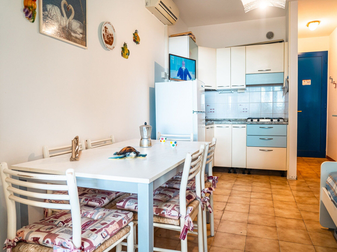 Private kitchen 5, Apartment in Bibione Near Sea Beach, Venezia