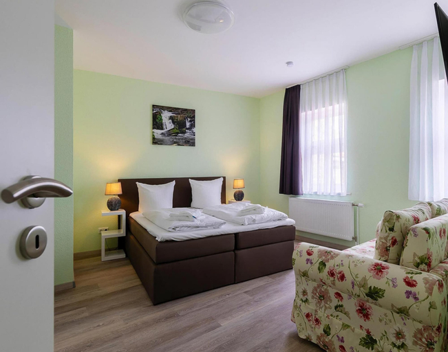 Room 2, Apartment in Wernigerode Near Harz Castle, Harz