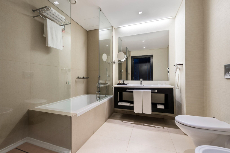 Bathroom 5, Hotel Baía, Ingombota