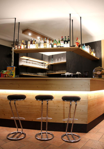 Food & Drinks 5, Presanella Mountain Lodge, Brescia