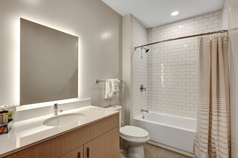 Bathroom 3, Global Luxury Suites Capitol Riverfront, Washington D.C.