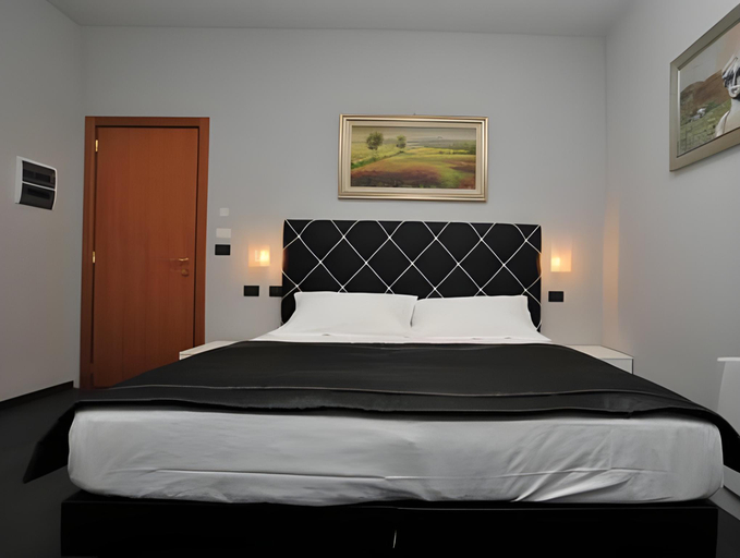 Bedroom 13
