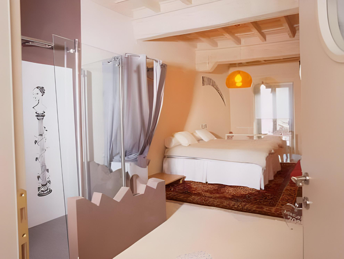 Bedroom 21