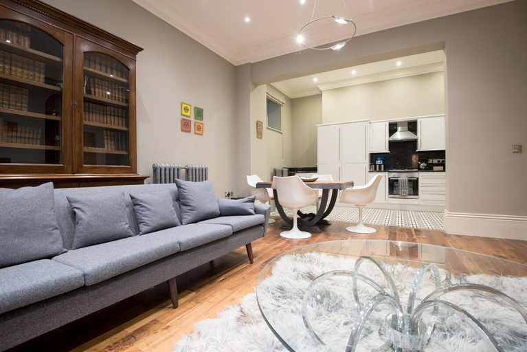 Others 4, Apartment 1 - The Grove, Durham