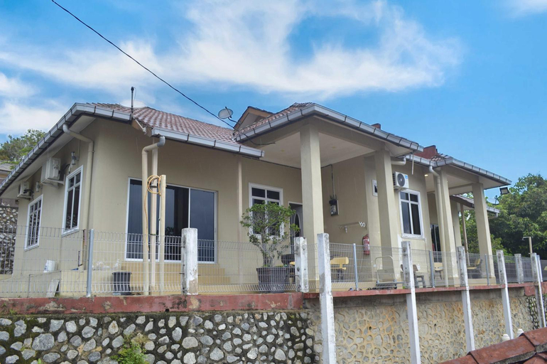 Others 4, Lagenda Putri Chalet, Alor Gajah