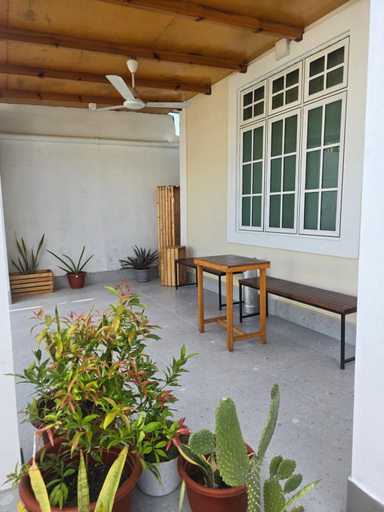Others 4, Maagali Inn