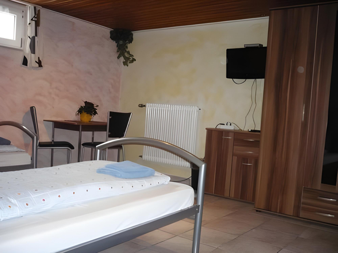 Bedroom 12