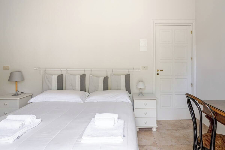 Bedroom 2, Villa Vittoria B&B, Brindisi