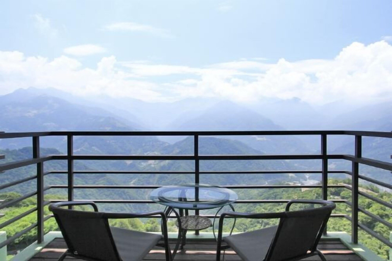 Others 4, Sunnydale B&B, Ahanta West