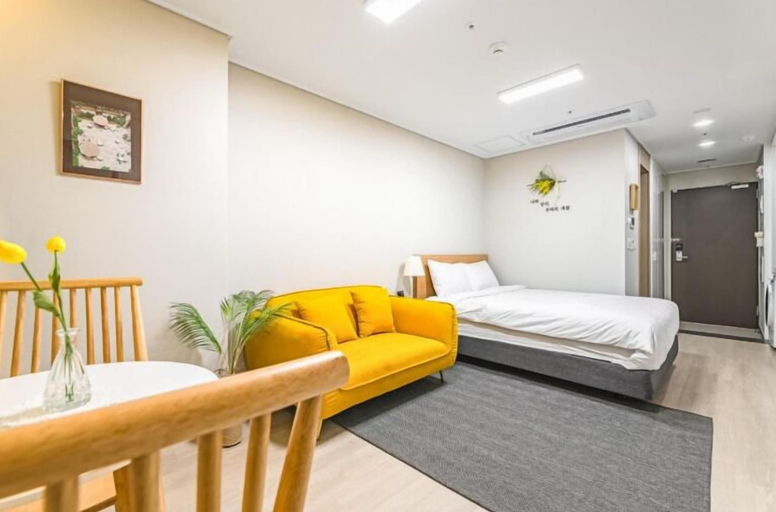 Bedroom 9
