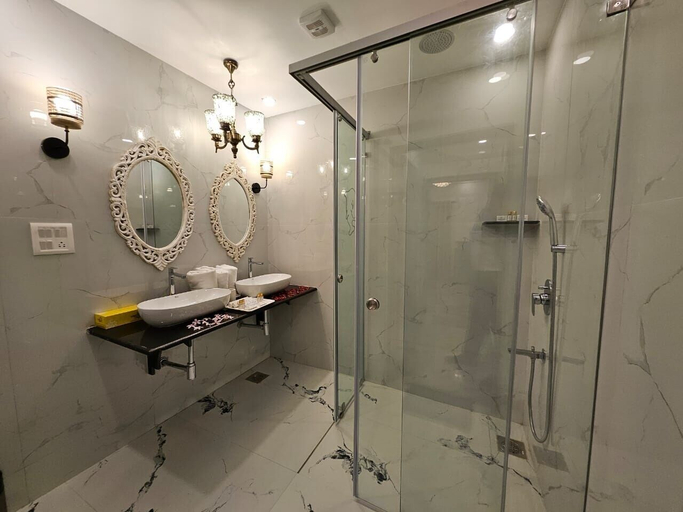 Bathroom 4, Paradise Village Beach Resort, North Goa
