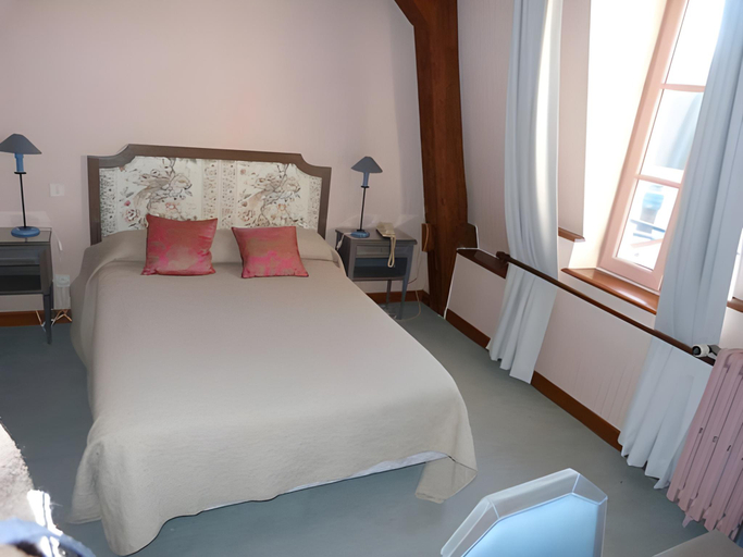 Bedroom 8