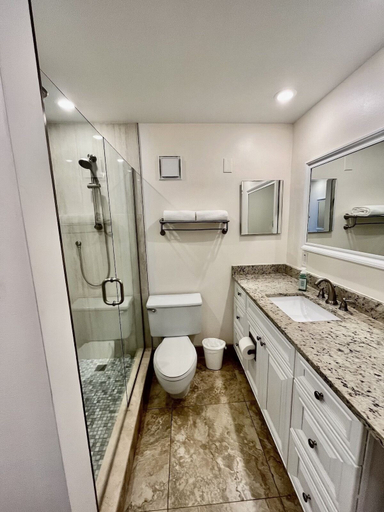 Bathroom 4, 402 On Hutchinson Island, Saint Lucie