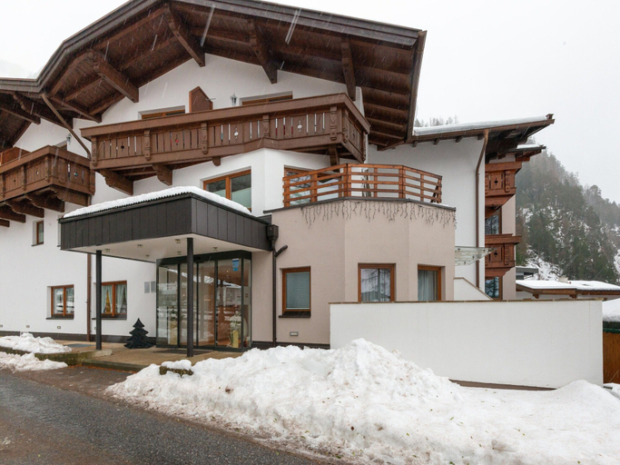 Exterior 4, Hotel Room in Langenfeld, Imst