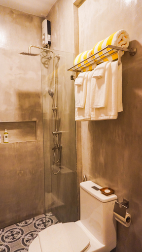 Bathroom 3, UNWND Boutique Hotel Camiguin, Mambajao