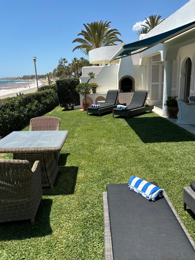 Others 5, VILLA OVERLOOKING BEACH , Central, quiet, parking, swimming pool, Málaga