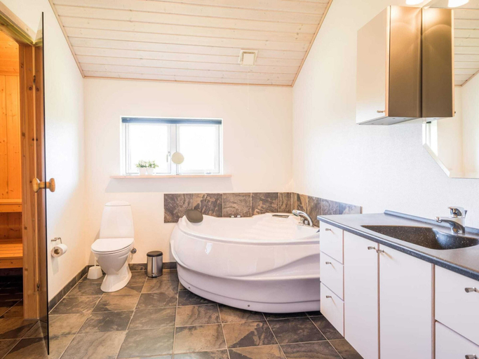 Bathroom 5, Holiday Home in Tarm, Ringkøbing-Skjern