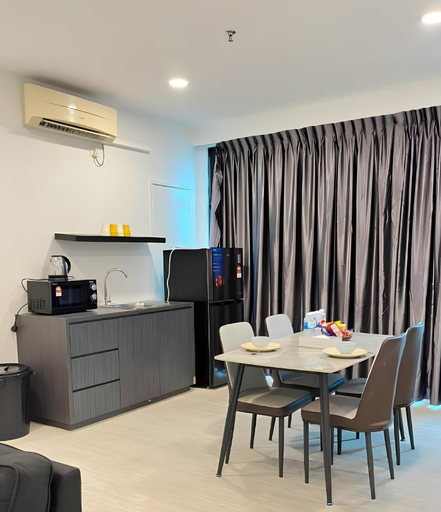 Others 2, Ezzyhome Puteri Square, Johor Bahru