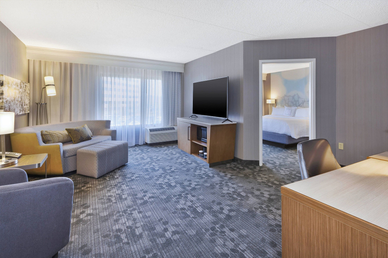 Bedroom 3, Courtyard by Marriott Secaucus Meadowlands, Secaucus