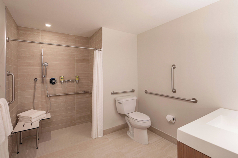 Bathroom 19