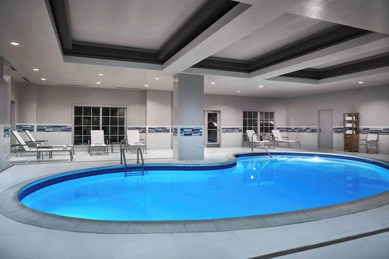 Sport & Beauty, Delta Hotels by Marriott Norfolk Airport, Norfolk