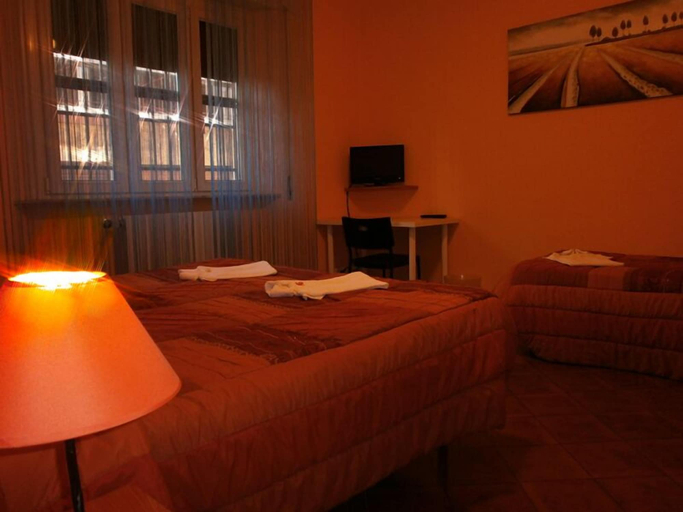 Bedroom 4, Airport Pisa Rooms, Pisa