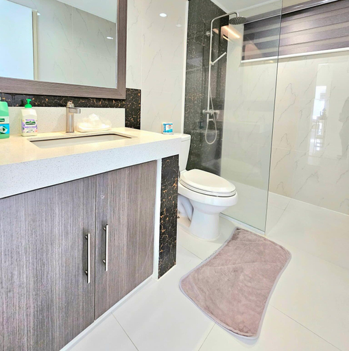 Bathroom 2, The Downhill Tagaytay Resort, Tagaytay City