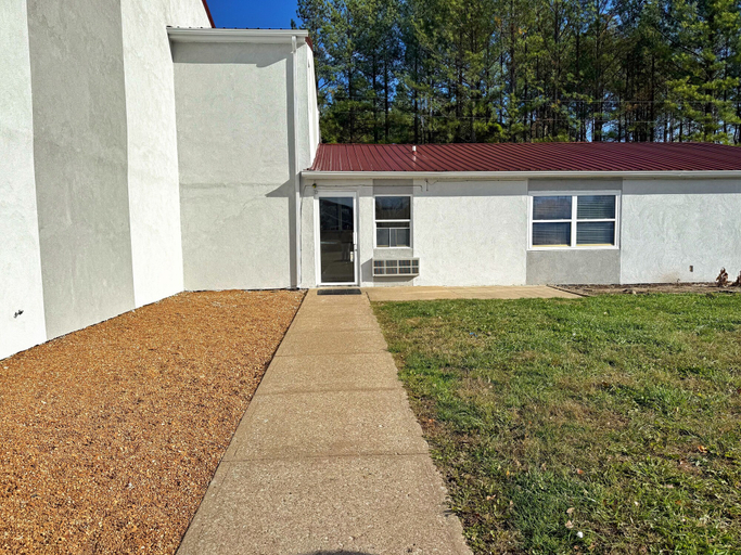Exterior & Views 2, Laketree Inn And Suites Marion, Williamson