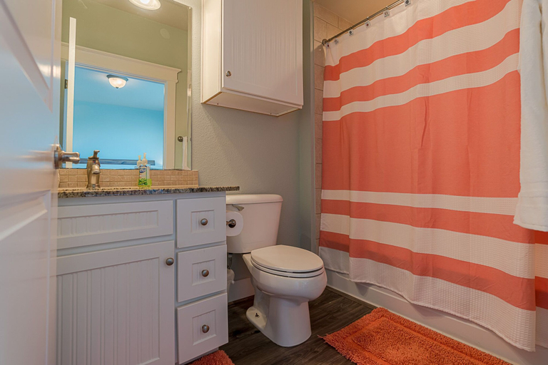Room 4, Stunning Views Beach Club 2 Pools and Amenities, Galveston