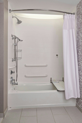 Bathroom 17