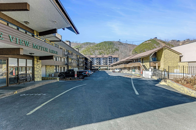 Exterior & Views 2, The Wander Hotel, a Ramada by Wyndham, Sevier