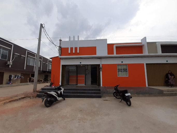 Exterior & Views 1, Capital O 93076 Batam Backpacker Guesthouse 2, Batam