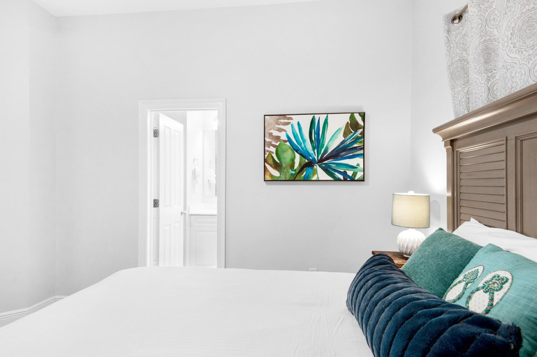Bedroom 1, Legacy 104, Walton