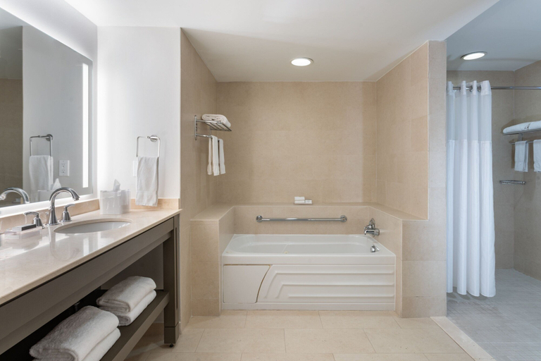 Bathroom 5, Sheraton Puerto Rico Resort & Casino