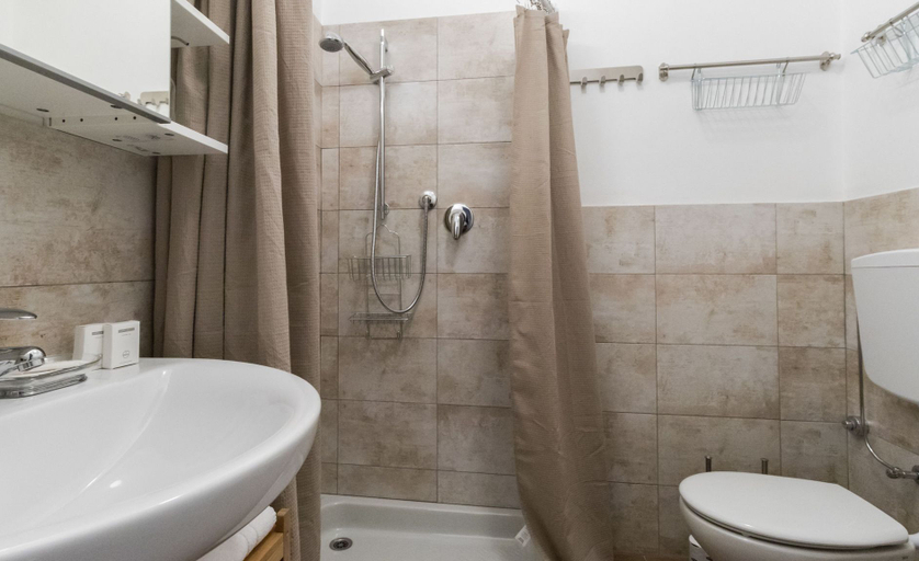 Bathroom 4, Italianway - Cenisio 7, Milano