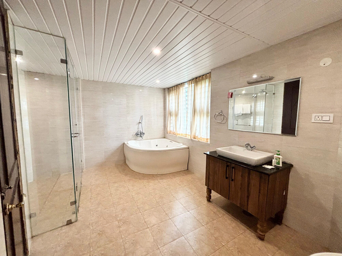 Bathroom 9