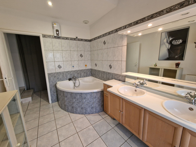 Bathroom 5, Le Gîte de Chérisey, Moselle