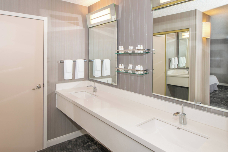 Bathroom 8